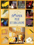 Papier plié et découpé